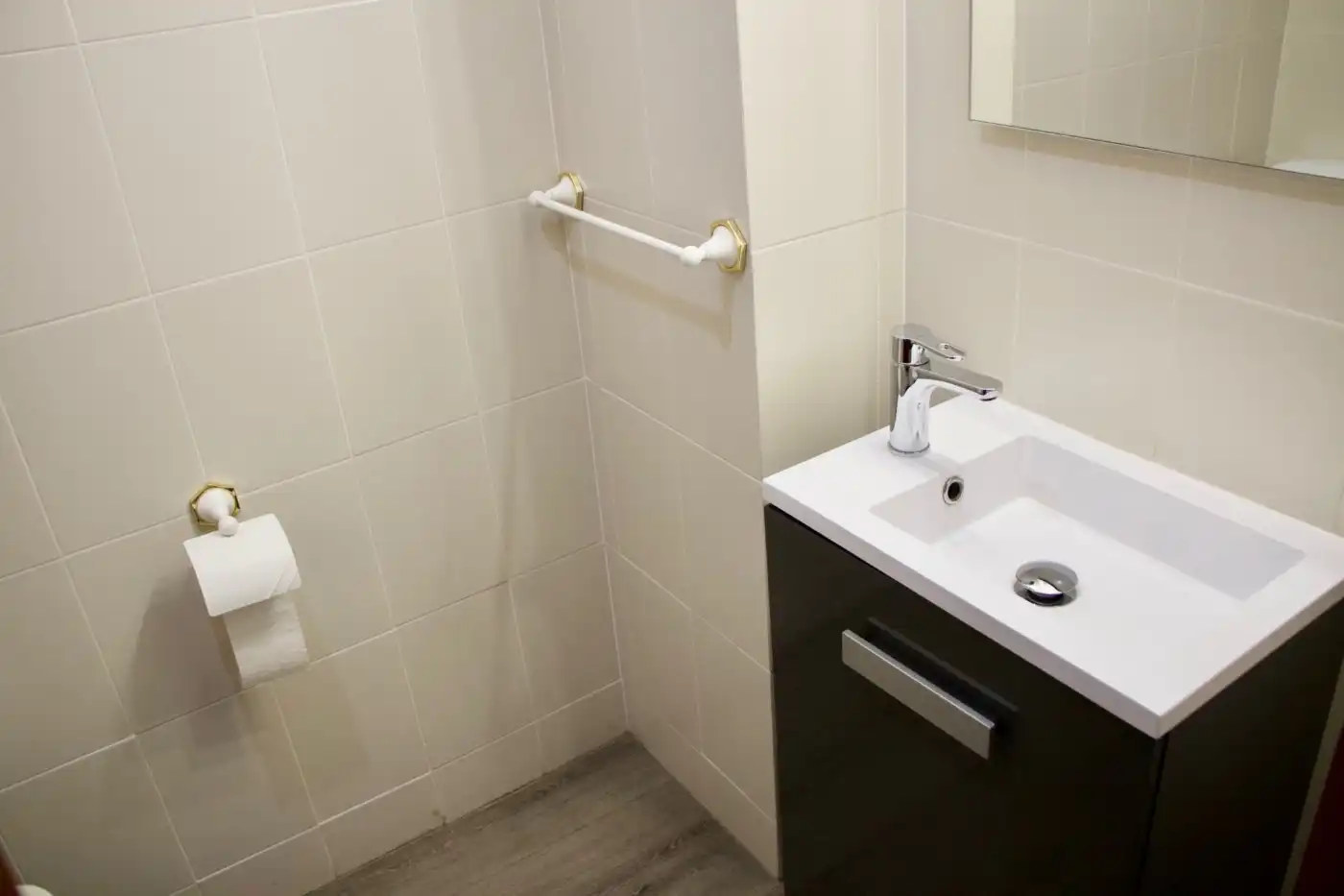 Badezimmer von Wohnung zur Miete in Moncada mit Klimaanlage, Möbliert und Balkon