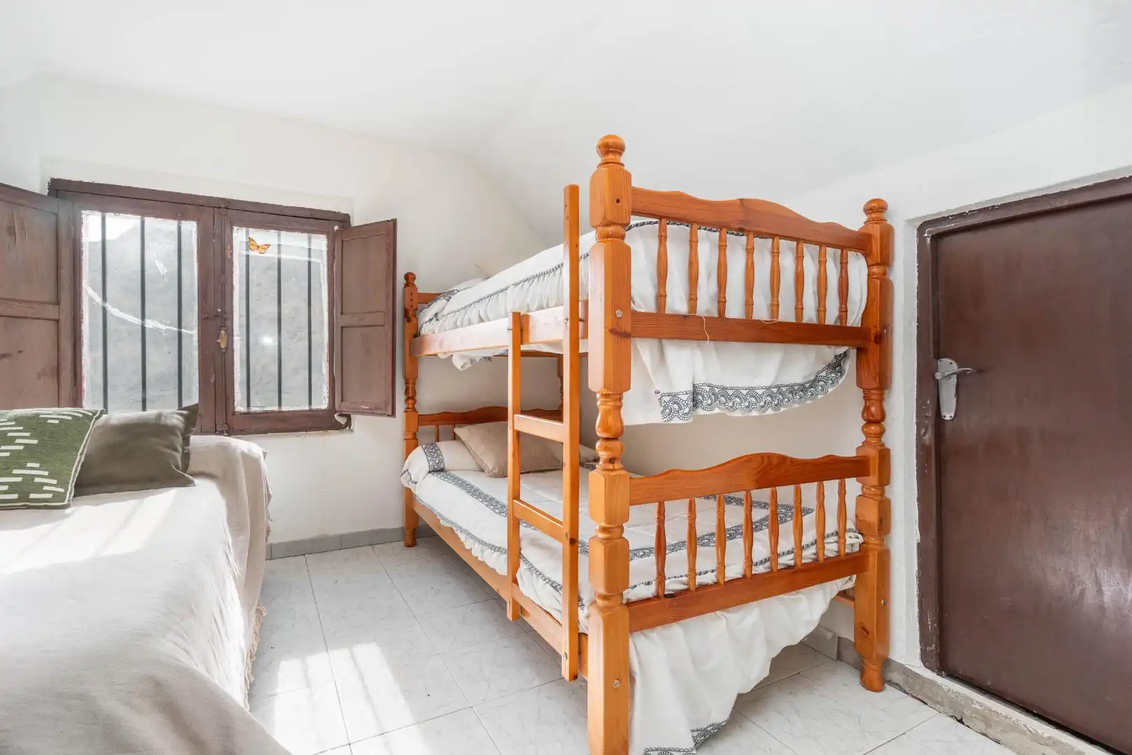 Habitación de Casa o chalet en venta en Burón con Jardín privado y Amueblado