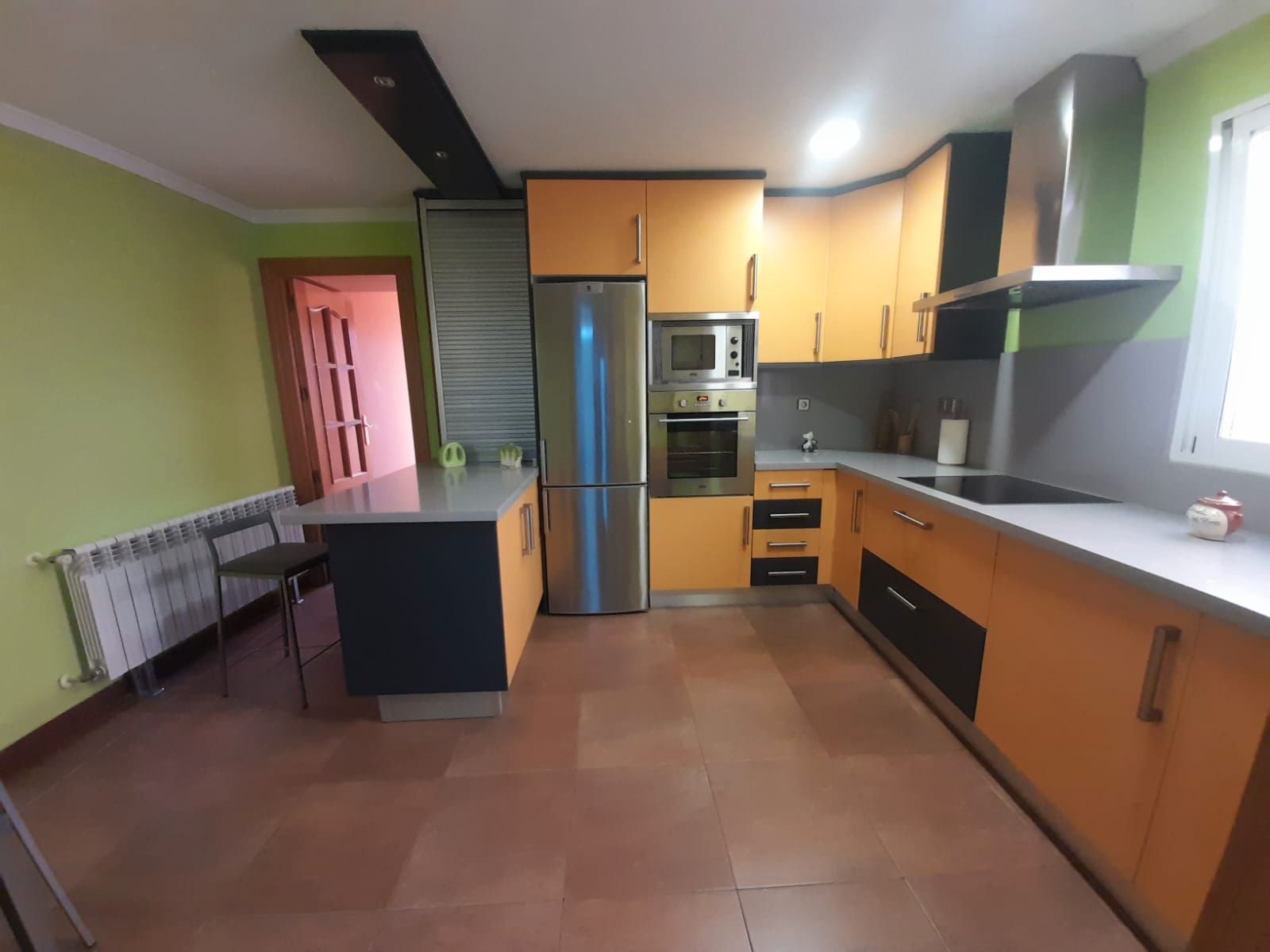 Cuina de Casa o xalet en venda en Puertollano amb Calefacció i Traster