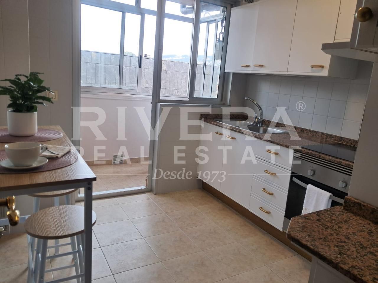 Kitchen of Flat to rent in Vigo   with Heating, Parquet flooring and Storage room