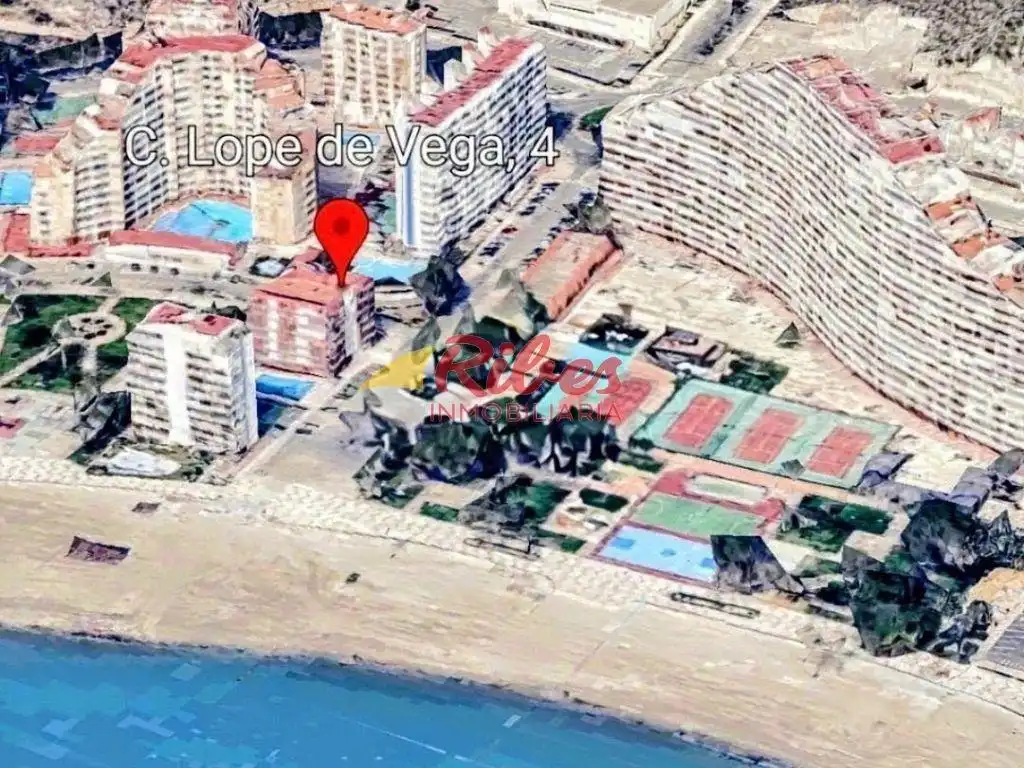 Individual for sale in Calle Doctor Gómez Ferrer 18
