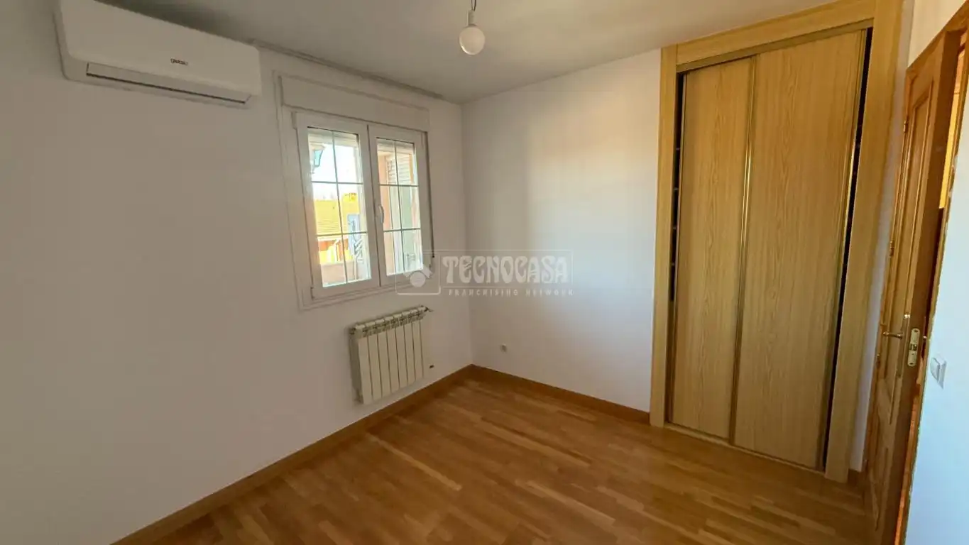 Habitación de Piso en venta en Alcalá de Henares con Aire acondicionado, Calefacción y Terraza