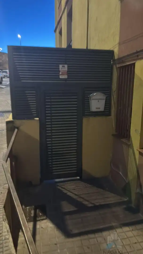 Außenansicht von Wohnung zum Verkauf in Santa Perpètua de Mogoda