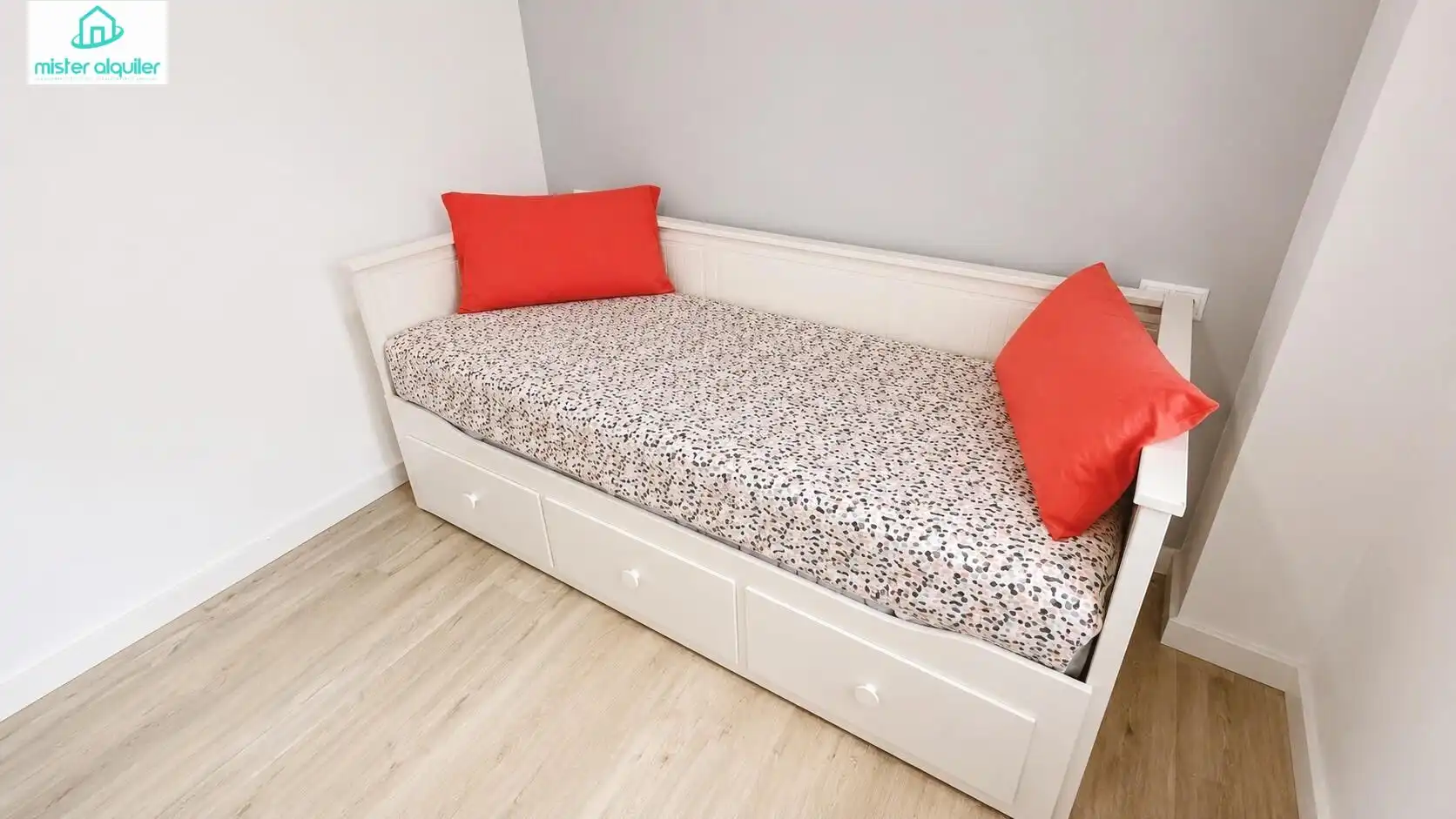 Schlafzimmer von Wohnungen zur Miete in El Campello mit Klimaanlage, Heizung und Terrasse