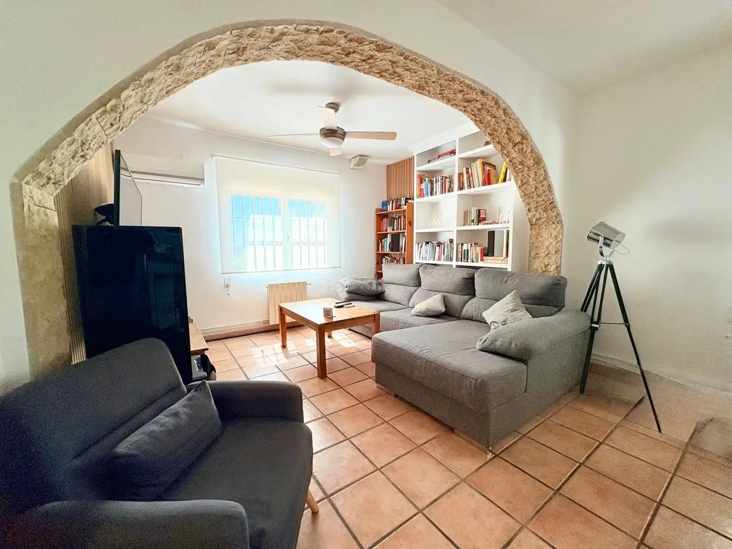 Sala d'estar de Casa o xalet en venda en Cheste amb Aire condicionat, Calefacció i Jardí privat