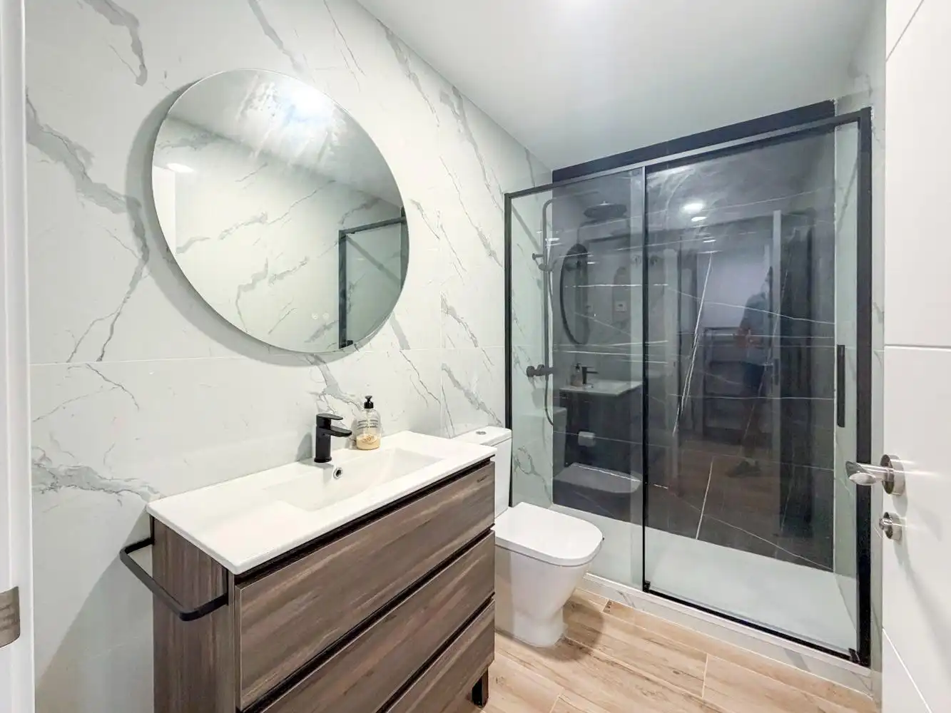 Bathroom of Lofts for rent in Madrid  with Air Conditioner, Heating and Furnished