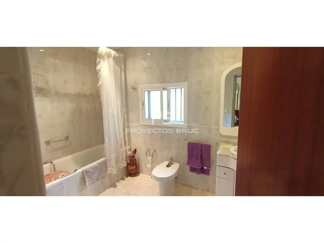 Baño de Casa o chalet en venta en El Bruc con Calefacción y Jardín privado