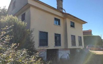 Vista exterior de Casa o xalet en venda en Baiona amb Jardí privat i Traster