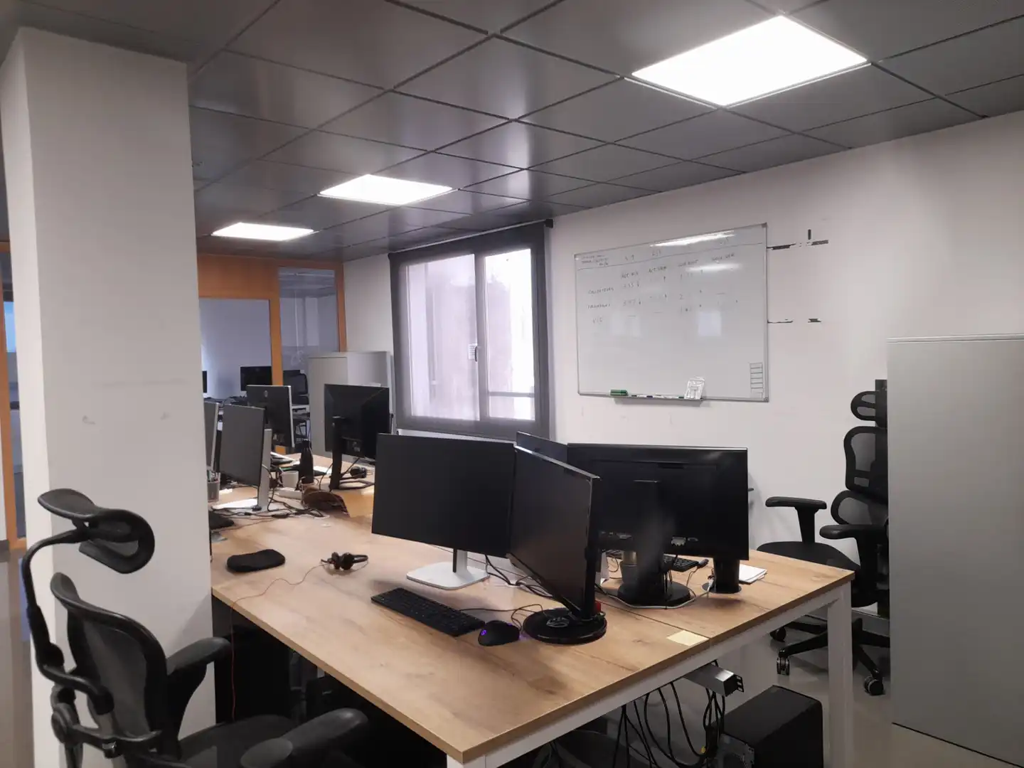 Ufficio con ascensore in affitto a Carrer d'Entença