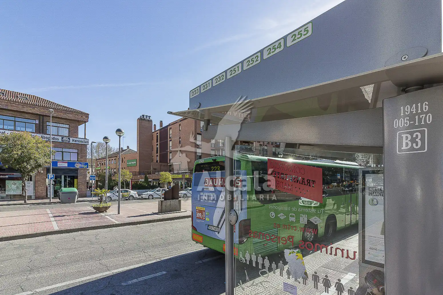 Vista exterior de Piso en venta en Alcalá de Henares con Calefacción y Terraza