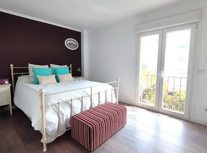 Schlafzimmer von Dachboden zum Verkauf in Sant Andreu de Llavaneres mit Klimaanlage, Heizung und Parkett
