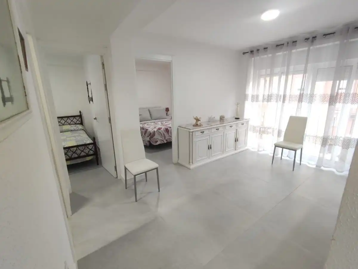 Flat to rent in Ciudad Jardín, imagen 2