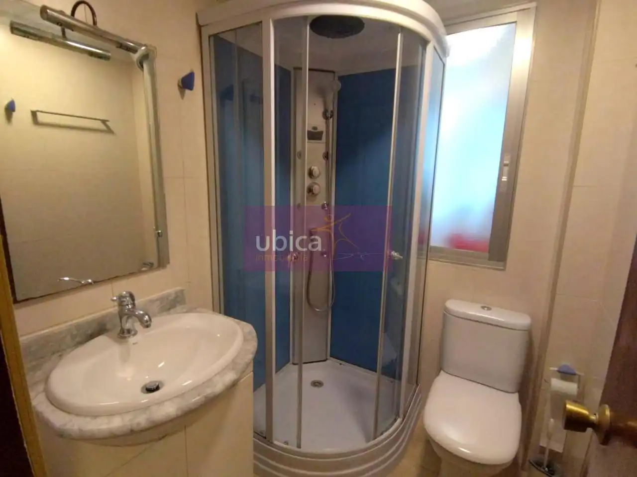Baño de Piso en venta en Vigo  con Trastero y Amueblado