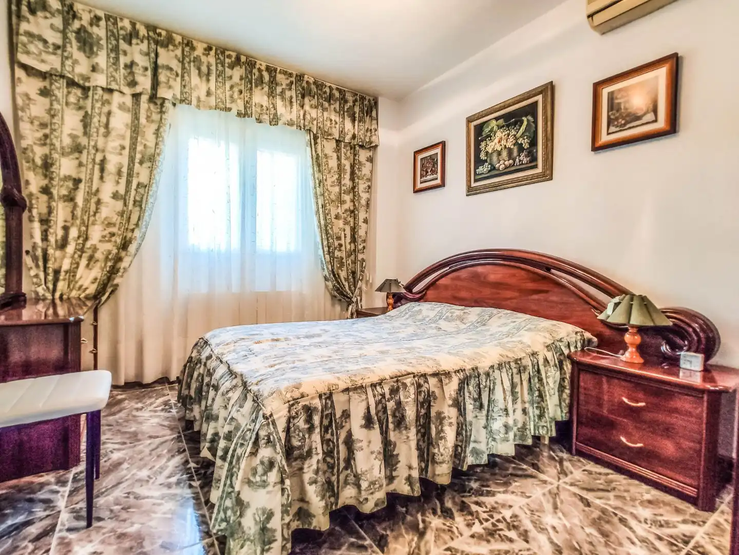 Dormitori de Casa o xalet de lloguer en Orihuela amb Aire condicionat, Jardí privat i Terrassa