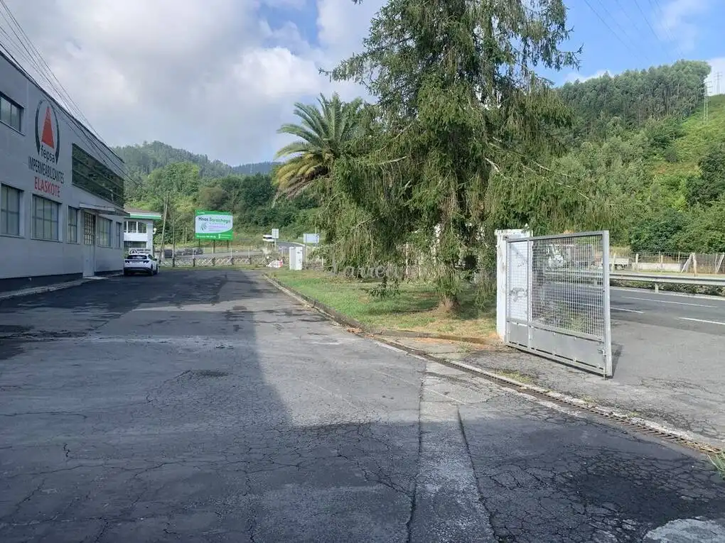 Vista exterior de Nau industrial en venda en Vitoria - Gasteiz