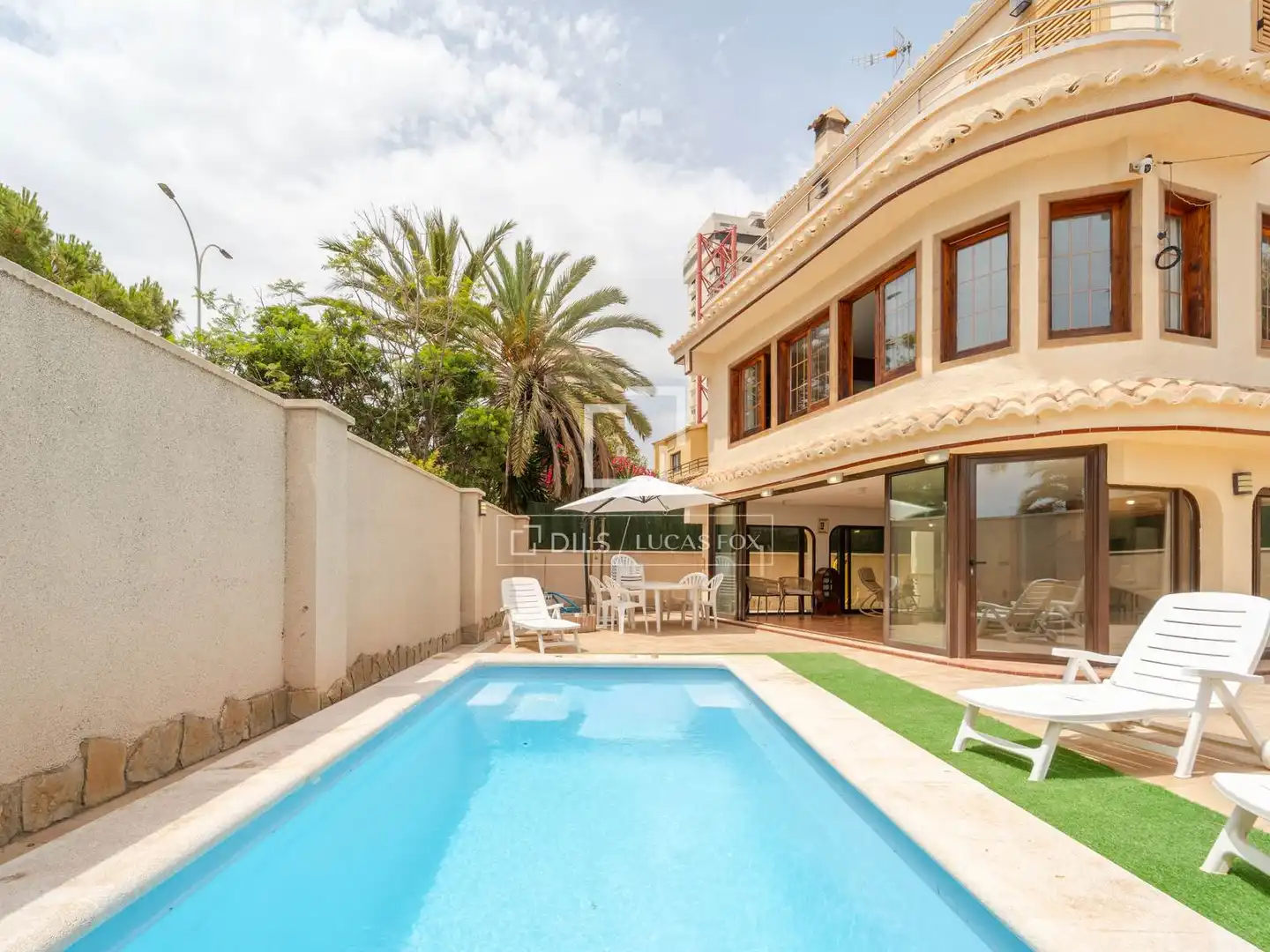 Vista exterior de Casa o xalet de lloguer en La Pobla de Farnals amb Aire condicionat, Calefacció i Terrassa