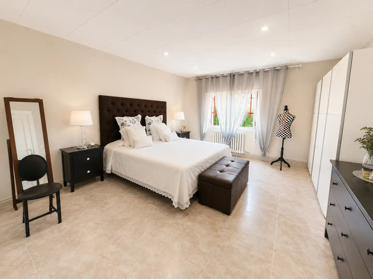 Bedroom of Houses for sale in Lleida  with Air Conditioner, Heating and Private garden