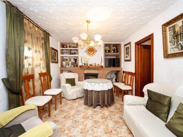 Maison mitoyenne avec balcon à vendre à Calle SOLANA