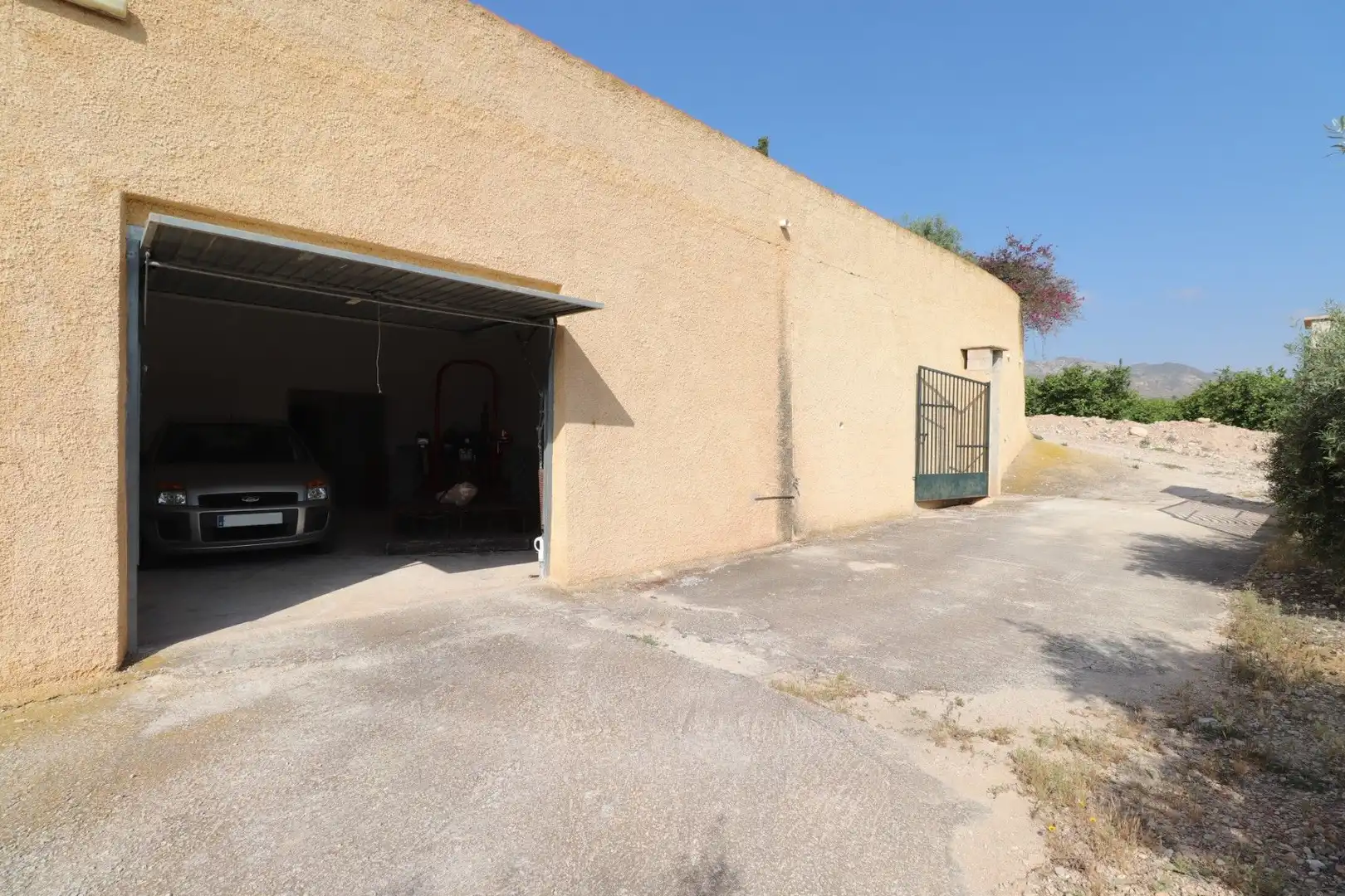 Exterior view of Houses for sale in Albatera  with Community pool