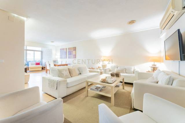 Piso en Venta en Avinguda de Blasco Ibáñez, 153, Valencia, Spain, -1 en La Carrasca