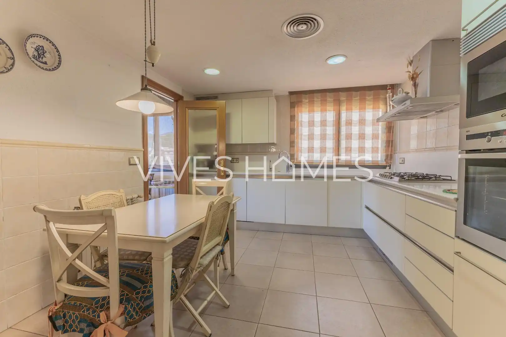 Küche von Maisonette zum Verkauf in Arenys de Mar mit Klimaanlage, Heizung und Parkett
