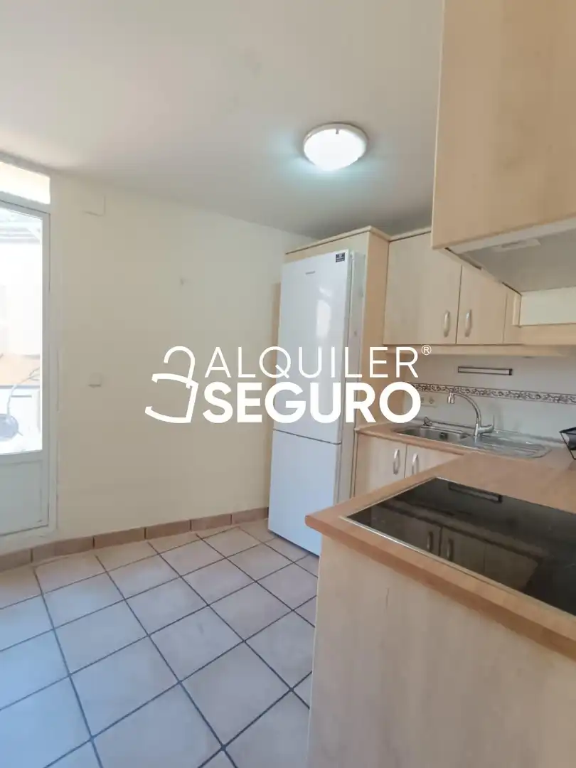 Kitchen of Flat for rent in Pinto  with Heating, Terrace and Furnished