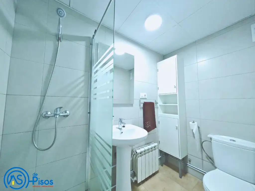 Flat for rent in Calle de Felisa Galé, 2, La Jota
