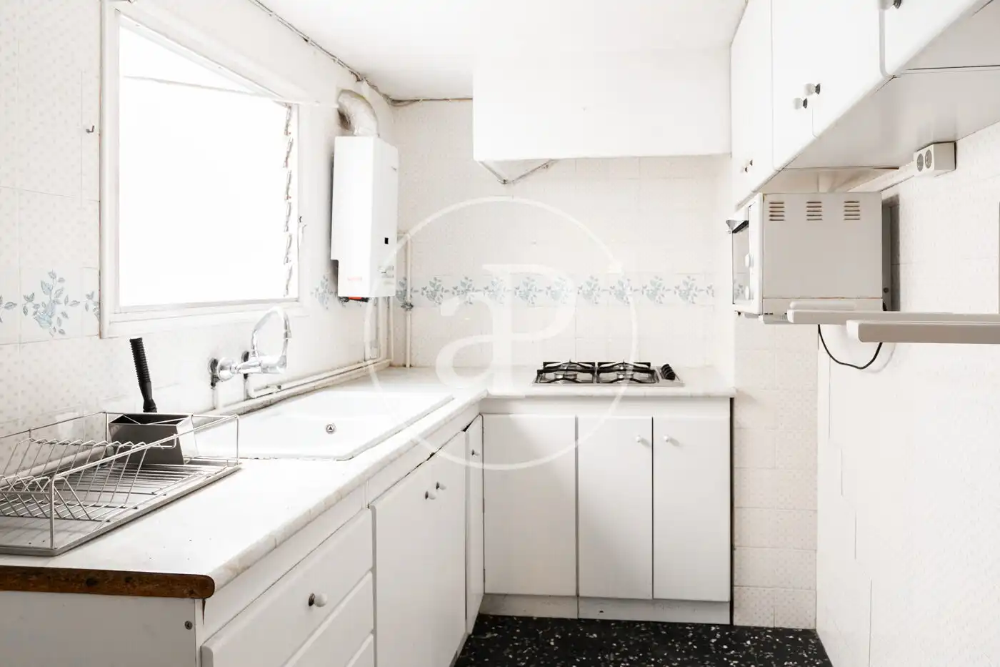 Küche von Wohnung zum Verkauf in Barcelona mit Heizung und Balkon