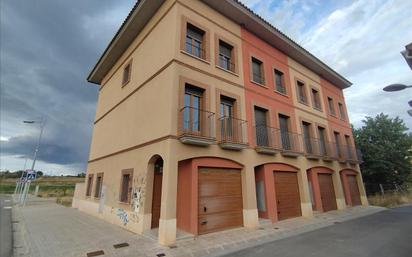 Vista exterior de Casa o xalet en venda en Binéfar amb Balcó