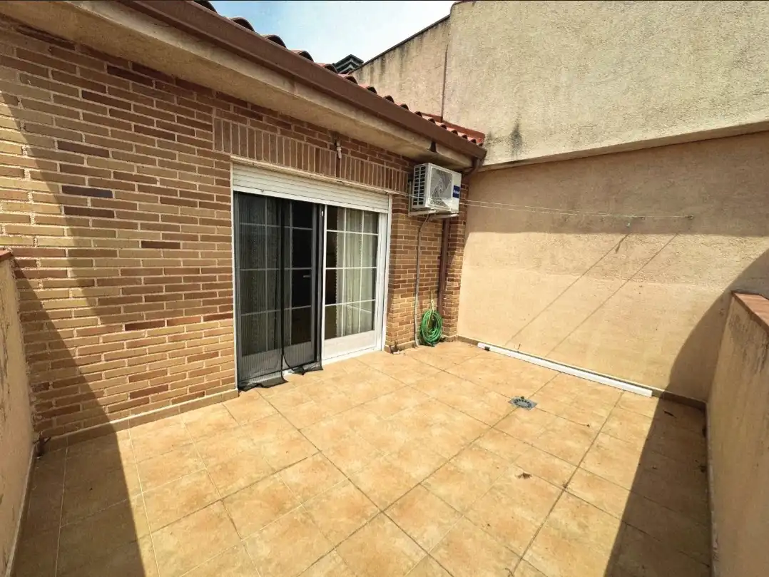 Vista exterior de Ático en venta en Ciempozuelos con Aire acondicionado, Calefacción y Terraza