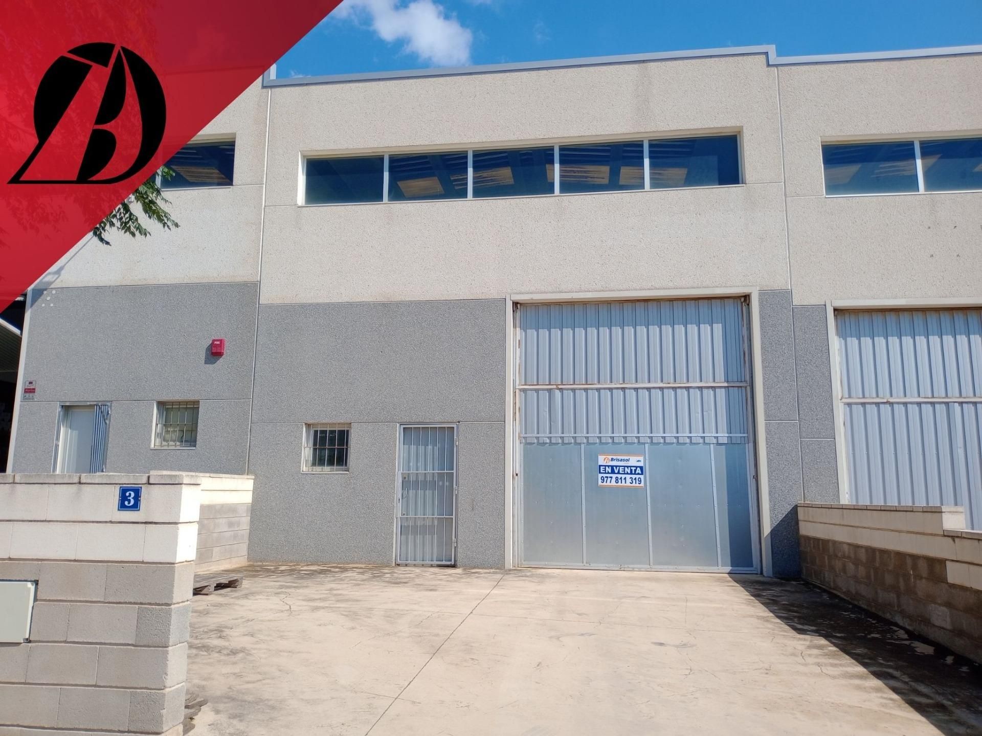 Vista exterior de Nau industrial en venda en Vandellòs i l'Hospitalet de l'Infant