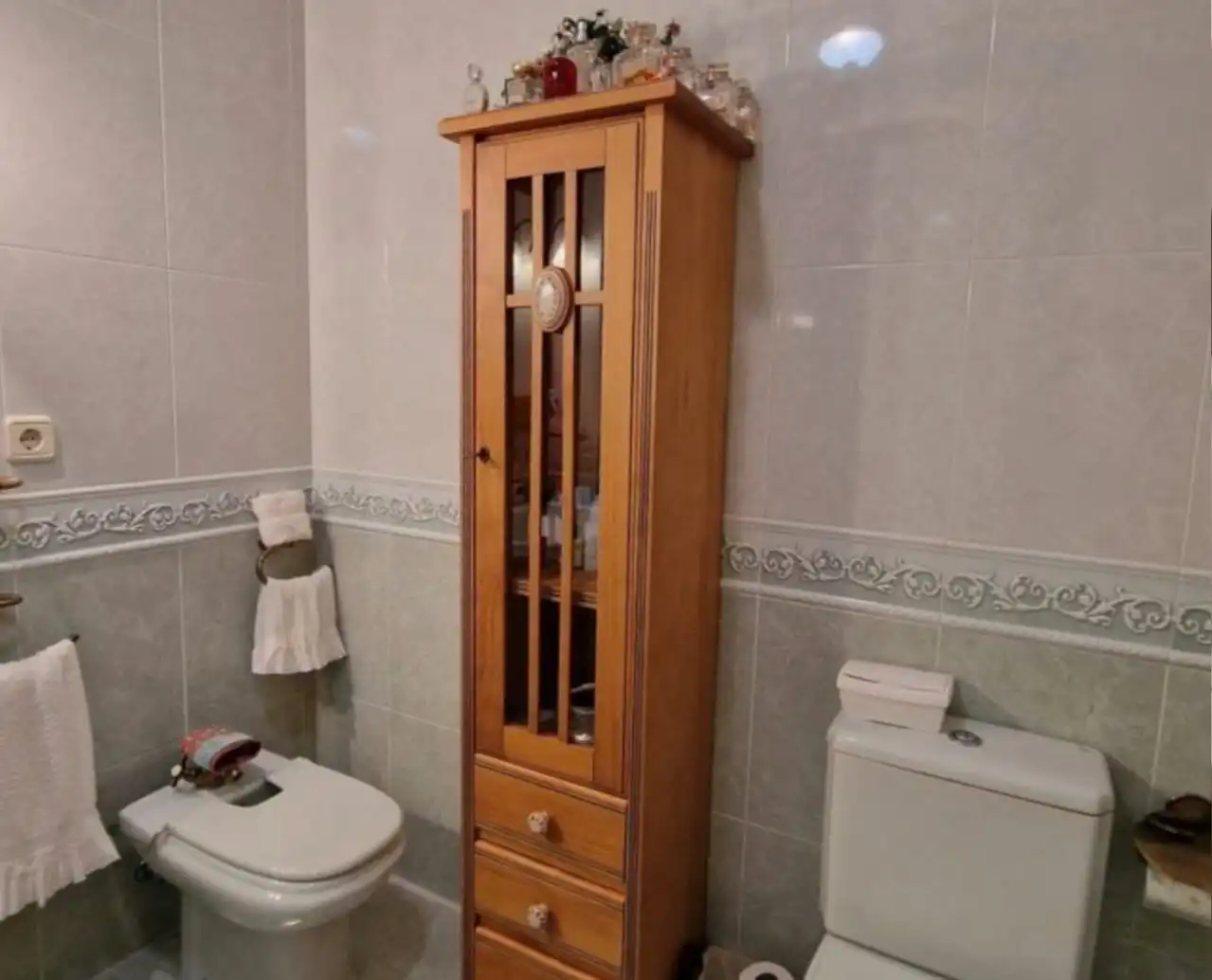 Badezimmer von Maisonette zum Verkauf in Plasencia mit Klimaanlage, Heizung und Terrasse