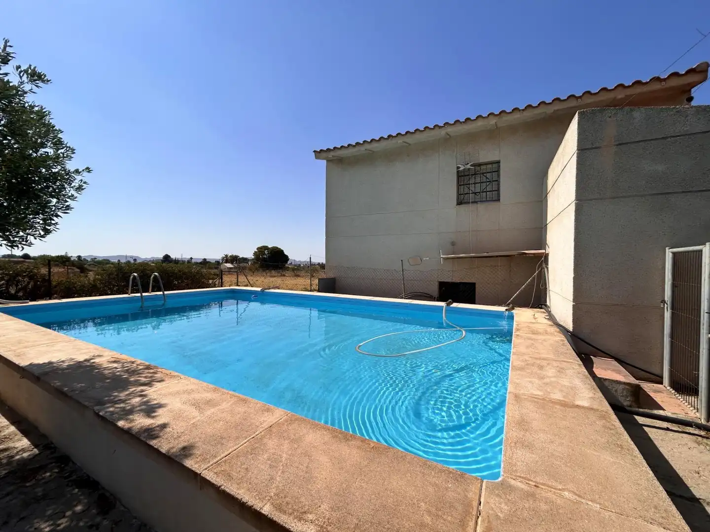 Casa amb piscina en venda a Partida Ledua