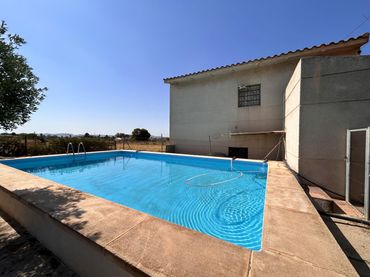 Maison avec piscine à vendre à Partida Ledua