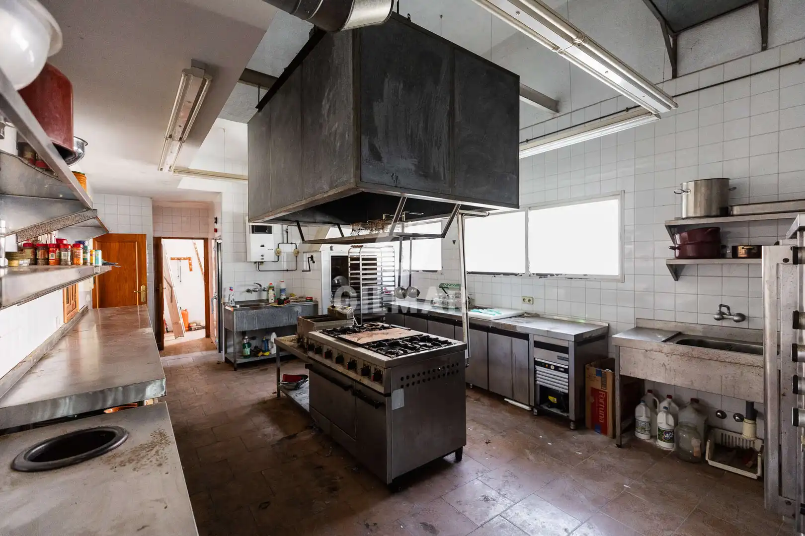 Cocina de Local en venta en El Boalo - Cerceda – Mataelpino con Calefacción