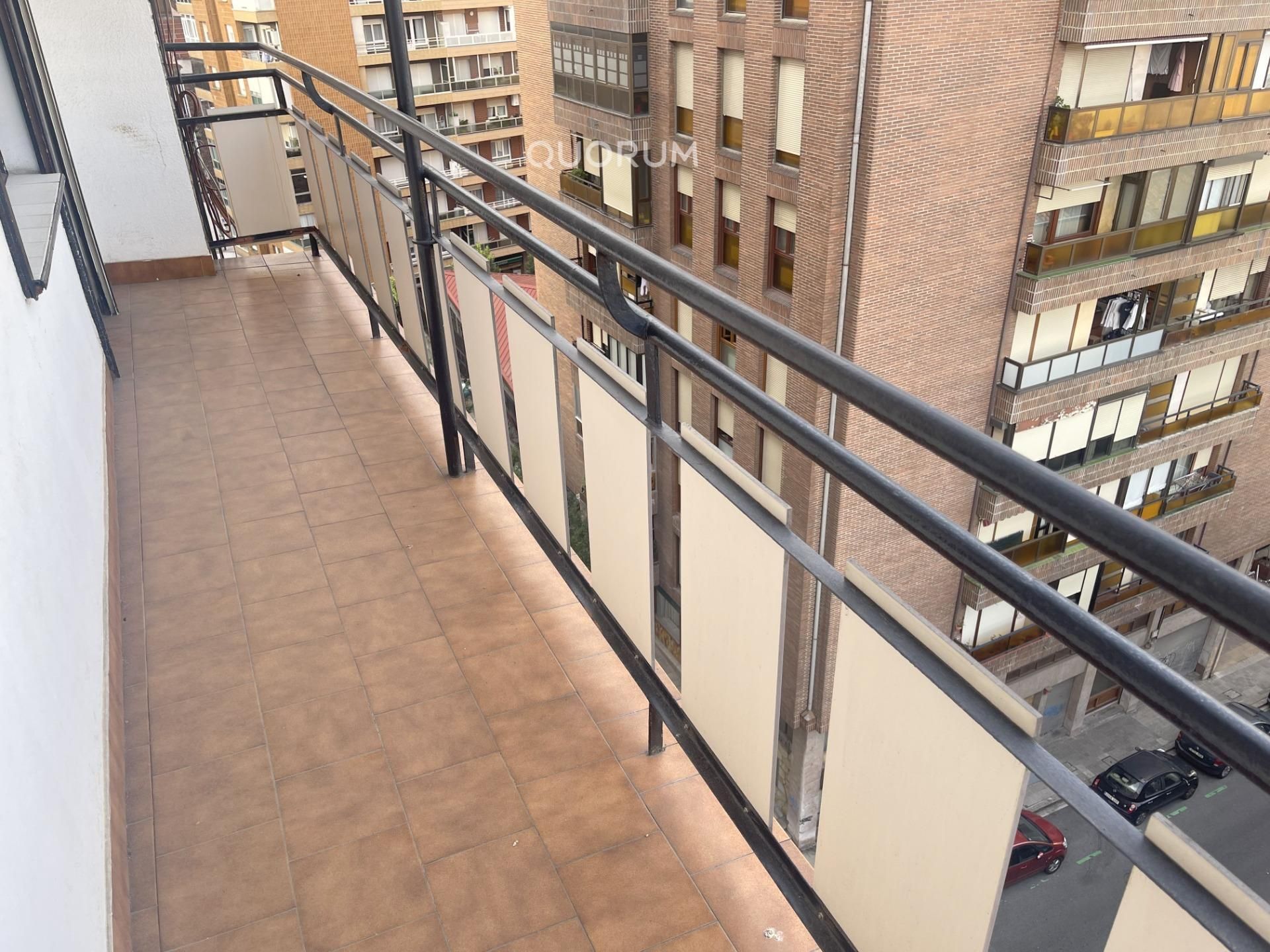 Terrassa de Pis en venda en Bilbao  amb Calefacció i Terrassa