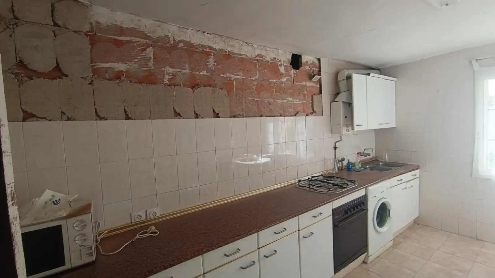 Cuina de Casa adosada en venda en Fuentidueña de Tajo amb Calefacció