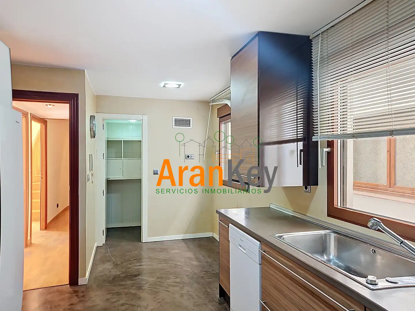 Cocina de Piso en venta en Ocaña con Aire acondicionado y Horno
