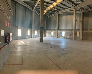 Nau industrial de lloguer en Rubí