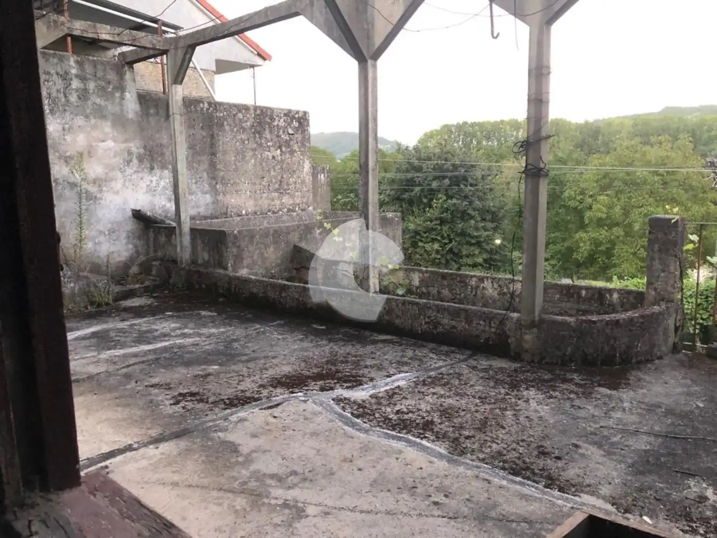 Terrasse von Einfamilien-Reihenhaus zum Verkauf in Cenlle mit Privatgarten