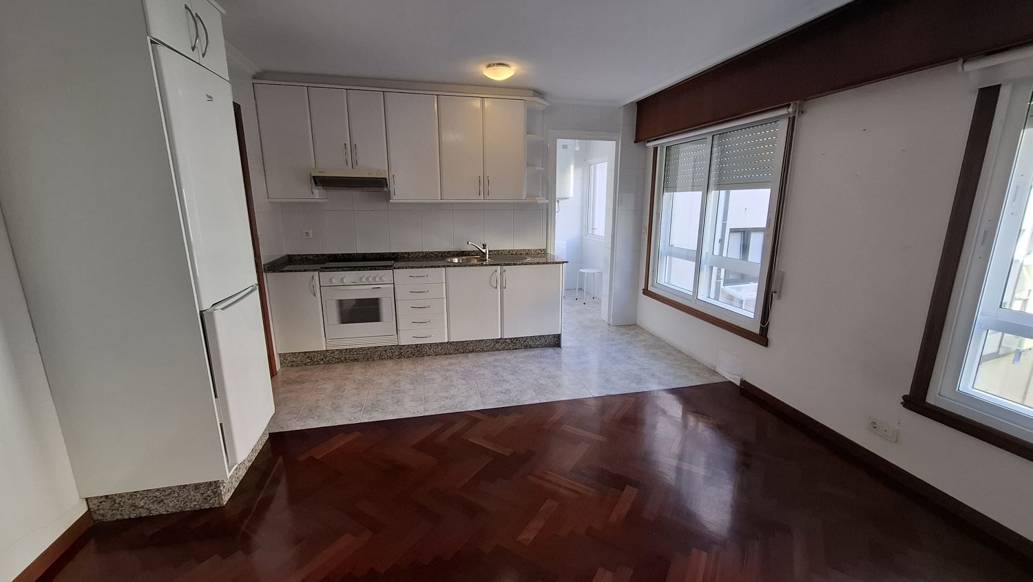 Cuina de Apartament en venda en A Coruña Capital  amb Calefacció, Parquet i Traster