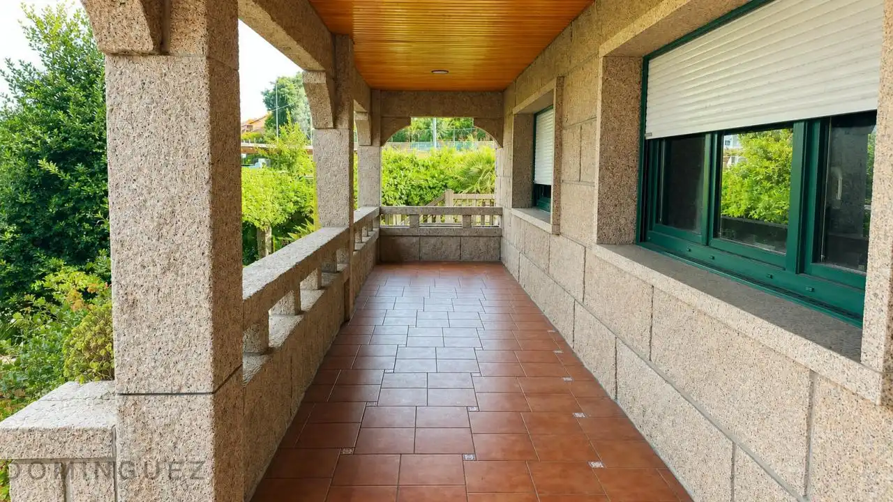Terraza de Casa o chalet en venta en Vigo  con Calefacción, Jardín privado y Parquet