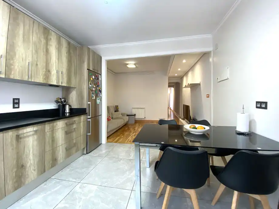 Küche von Wohnung zum Verkauf in Vitoria - Gasteiz mit Heizung, Parkett und Abstellraum