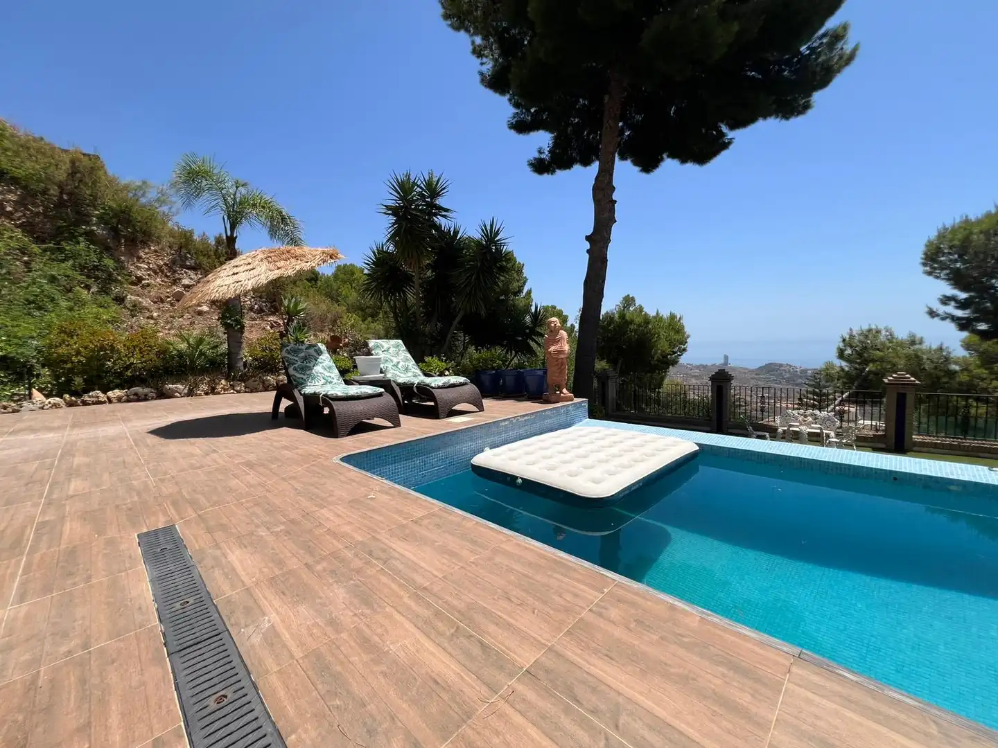 Swimming pool of Houses for sale in Málaga  with Air Conditioner, Heating and Private garden