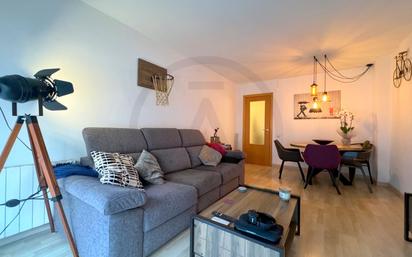 Living room of Flat for sale in Terrassa  with Heating, Parquet flooring and Balcony