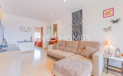 Living room of Flat for sale in Caldes d'Estrac  with Heating, Parquet flooring and Terrace