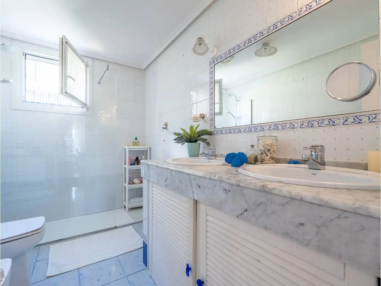 Casa con piscina en venta en Calle Arturo Campión 40, imagen 40