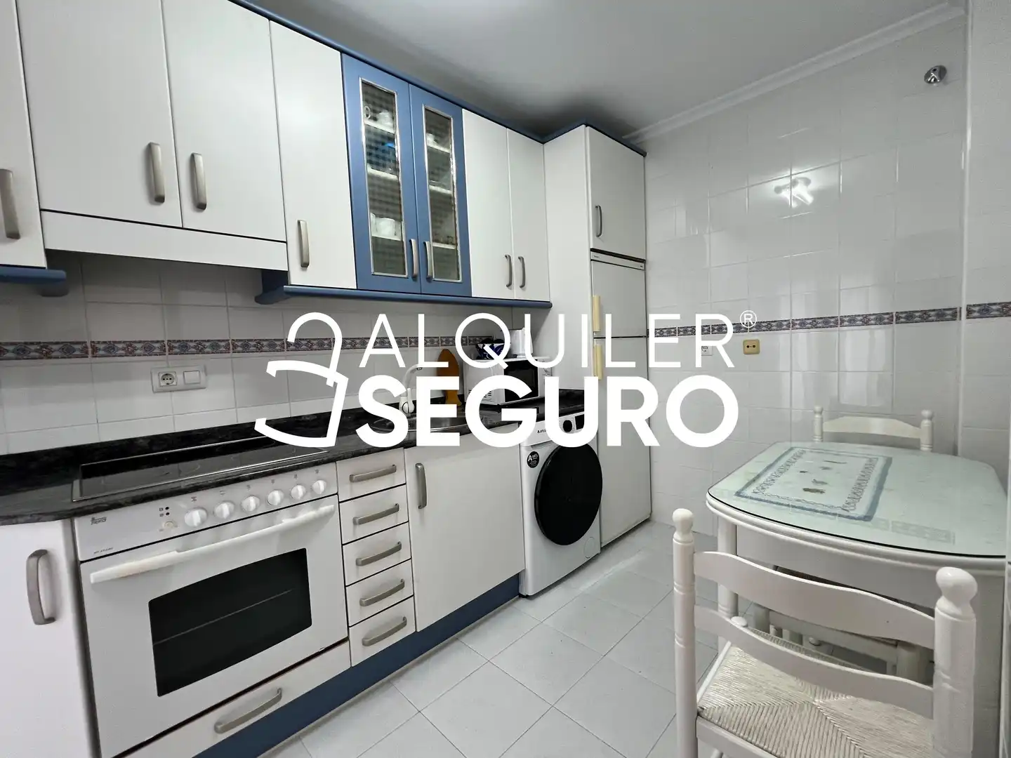 Cuina de Pis de lloguer en Cabezón de la Sal amb Calefacció i Moblat