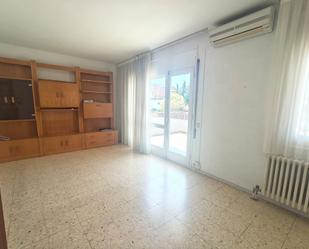 Living room of Flat for sale in Salt  with Air Conditioner, Heating and Terrace