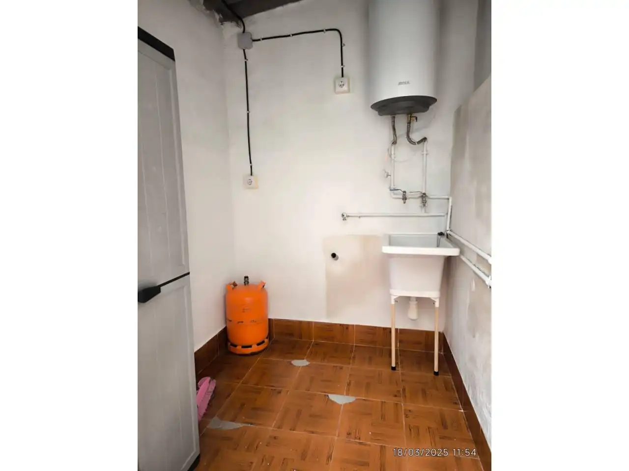 Casa adosada en venta en Calle Campoamor, 43, Los Dolores